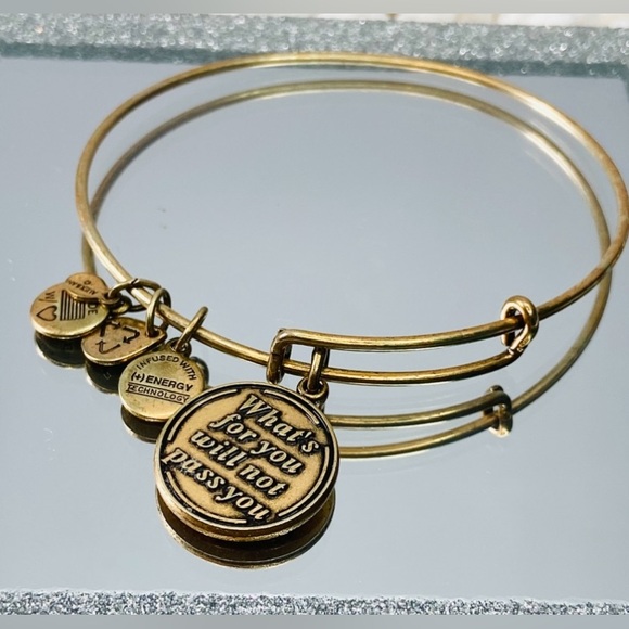 Jewelry - Alex & Ani Bracelet